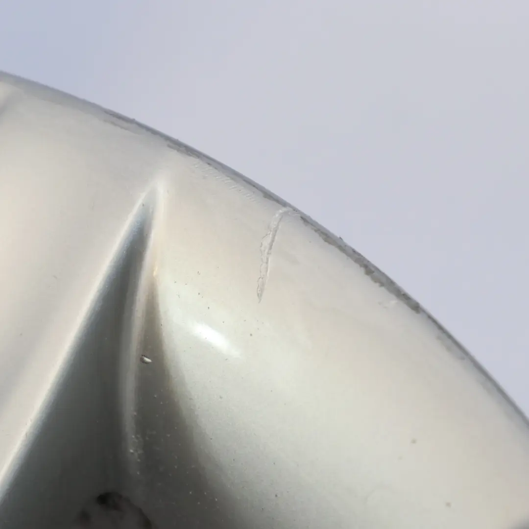 Vorderseite Silber Felge 19" Sternspeiche 95 ET:24 9J für BMW E65 mit Teilenummer 6753241 BMW E65 Vorderseite Silber Felge 19" Sternspeiche 95 ET:24 9J - SKU 6753241-2 - Teilenummer 6753241