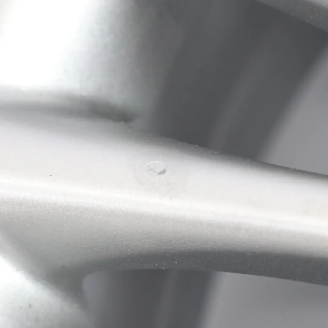 Argento Cerchio in lega 17" 7J Multi-Spoke 108 per Mini Cooper R50 R55 R56 R57 con numero di parte 6777356 Mini Cooper R50 R55 R56 R57 Argento Cerchio in lega 17" 7J Multi-Spoke 108 - SKU 6777356-1 - Numero di parte 6777356