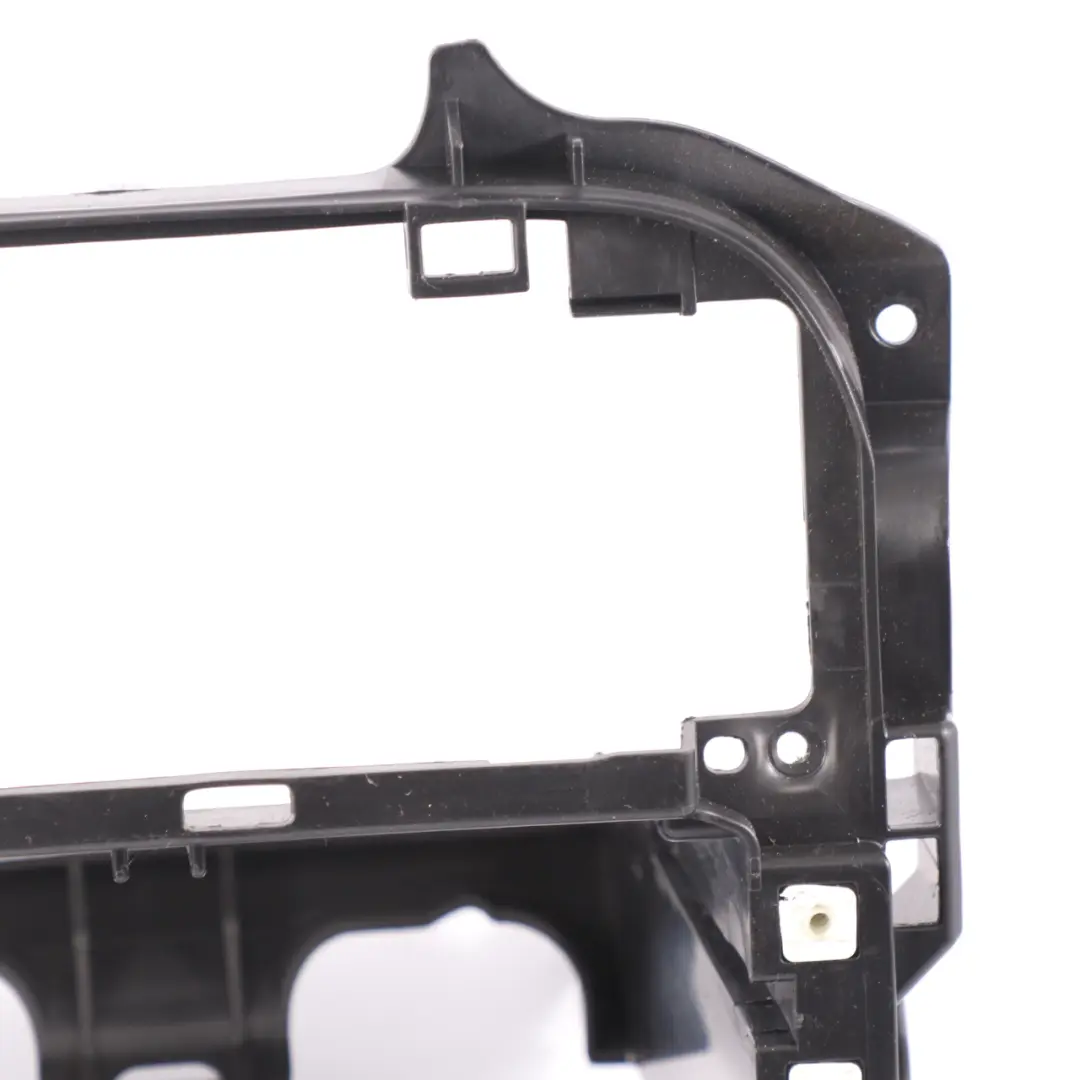 Soporte de radio Renault Trafic 3 para con número de pieza 678700458R Soporte de radio Renault Trafic 3 - SKU 678700458R - Número de pieza 678700458R