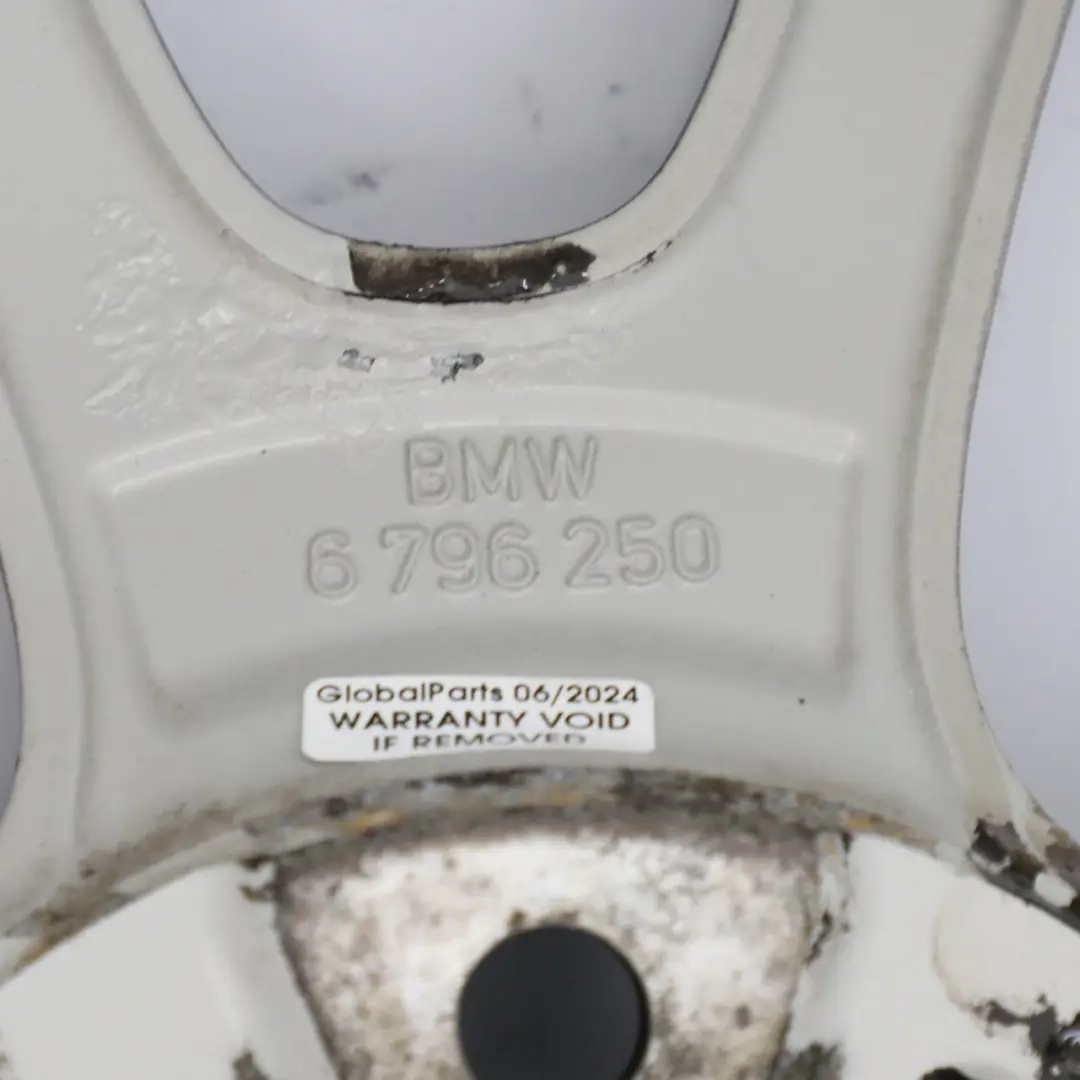 Schwarz Felge Leichtmetallfelge 8J 18 ET:34 V Speiche 398 für BMW F30 F32 mit Teilenummer 6796250 BMW F30 F32 Schwarz Felge Leichtmetallfelge 8J 18 ET:34 V Speiche 398 - SKU 6796250-1 - Teilenummer 6796250