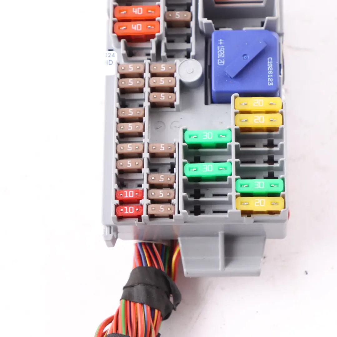 Skrzynka Bezpieczników do BMW G20 X3 G01 o numerze 6807487 BMW G20 X3 G01 Skrzynka Bezpieczników - SKU 6807487 - Numer Części 6807487