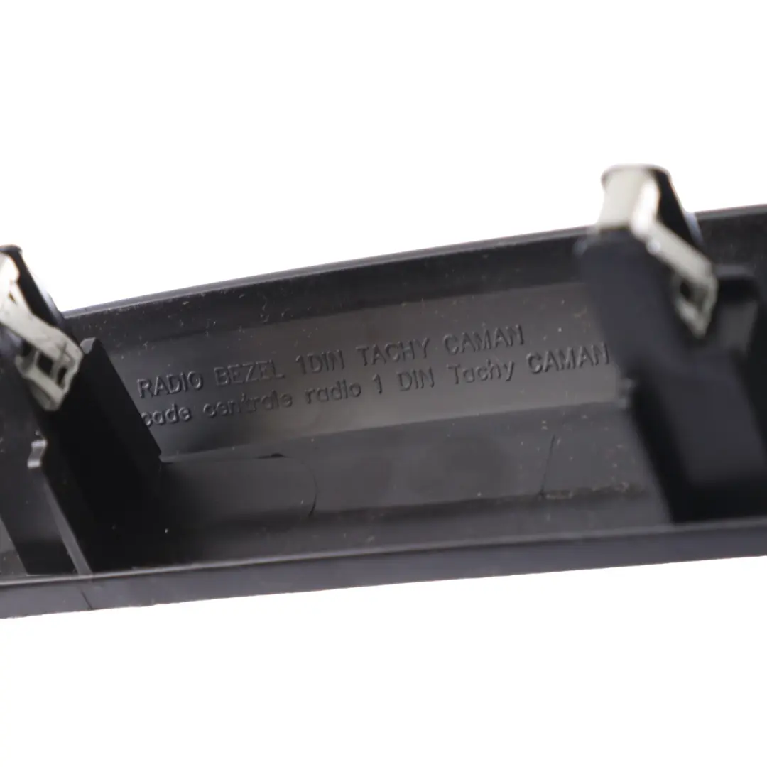 Panel embellecedor salpicadero delantero para Renault Trafic III Vivaro B con número de pieza 682603912R Renault Trafic III Vivaro B Panel embellecedor salpicadero delantero - SKU 682603912R - Número de pieza 682603912R