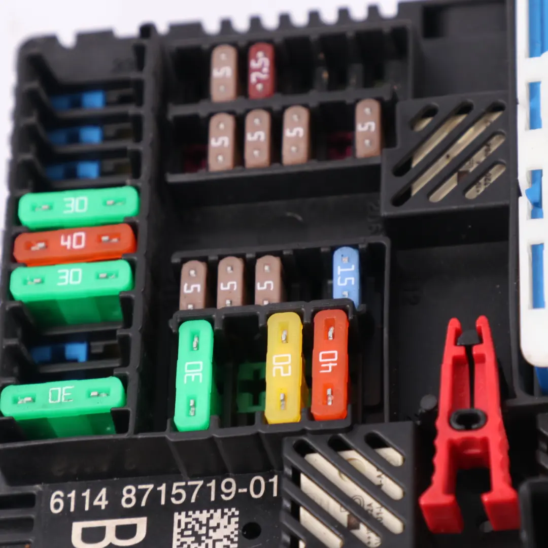 Fuse Relay Box Control Unit ECU 8795477 to BMW X3 G01 with Part number 6828076 BMW X3 G01 Fuse Relay Box Control Unit ECU 8795477 - SKU 6828076-1 - Part number 6828076