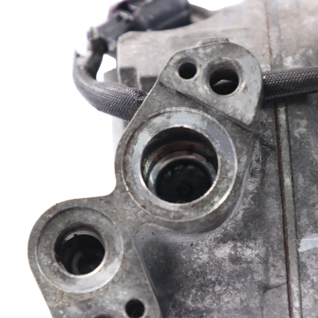 Condizionata Pompa A/C per BMW F39 F46 Mini F54 F55 F56 F60 Compressore Aria con numero di parte 6842619 BMW F39 F46 Mini F54 F55 F56 F60 Compressore Aria Condizionata Pompa A/C - SKU 6842619 - Numero di parte 6842619