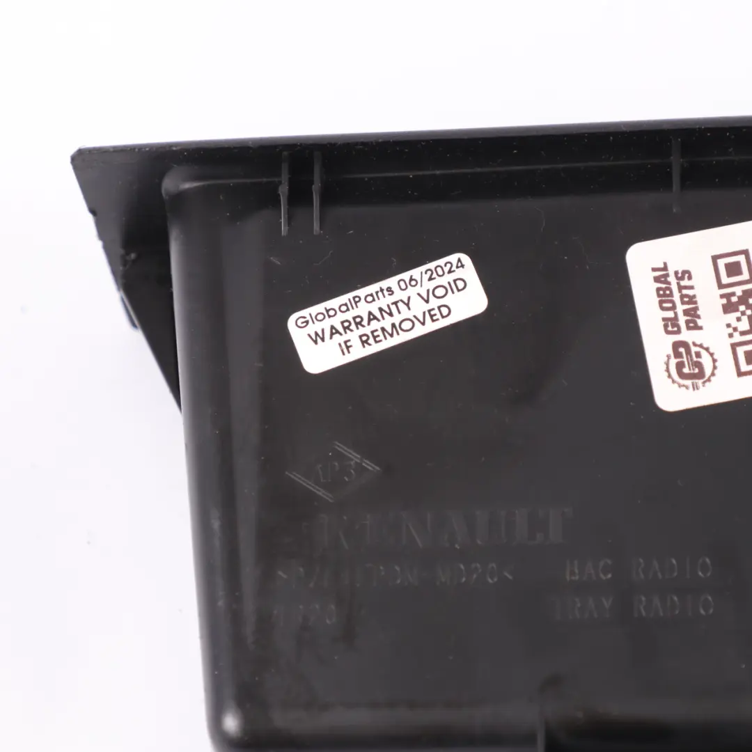 Tablette rangement pour console bord pour Renault Trafic III Vivaro B à propos du numéro de pièce 684750562R Renault Trafic III Vivaro B Tablette rangement pour console bord - SKU 684750562R - Numéro de pièce 684750562R