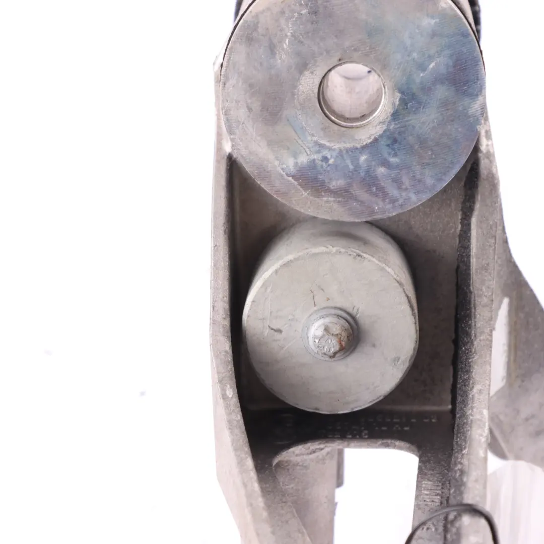 Bracket Mini F60 BMW F45 Petrol B38X Gearbox Supporting Mount Right O/S to Engine with Part number 6859794 Engine Bracket Mini F60 BMW F45 Petrol B38X Gearbox Supporting Mount Right O/S - SKU 6859794 - Part number 6859794