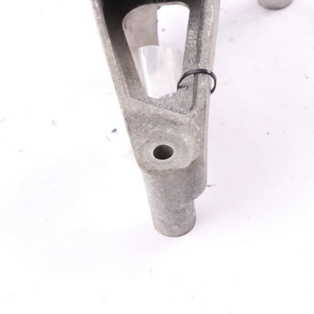 Bracket Mini F60 BMW F45 Petrol B38X Gearbox Supporting Mount Right O/S to Engine with Part number 6859794 Engine Bracket Mini F60 BMW F45 Petrol B38X Gearbox Supporting Mount Right O/S - SKU 6859794 - Part number 6859794