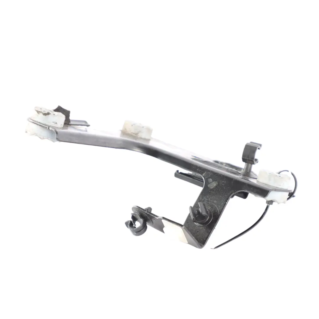 Vacuum Pump Bracket Support Holder to BMW G30 with Part number 6860882 BMW G30 Vacuum Pump Bracket Support Holder - SKU 6860882 - Part number 6860882