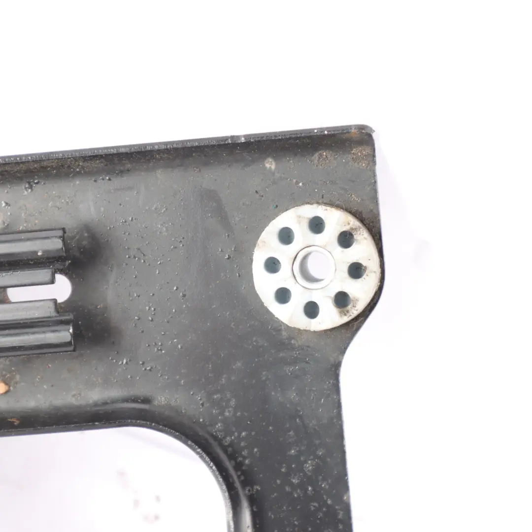 BMW G30 Vacuum Pump Bracket Support Holder - SKU 6860882 - Part number 6860882