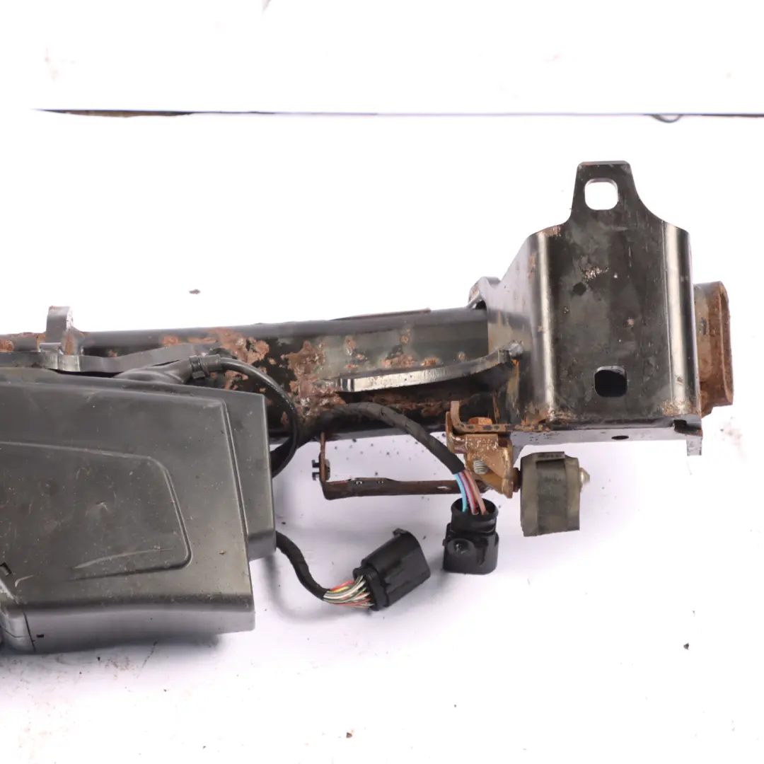 Westfalia Hak Holowniczy Elektryczny do BMW F10 o numerze 6874904-1 BMW F10 Westfalia Hak Holowniczy Elektryczny - SKU 6874904-1 - Numer Części 6874904-1