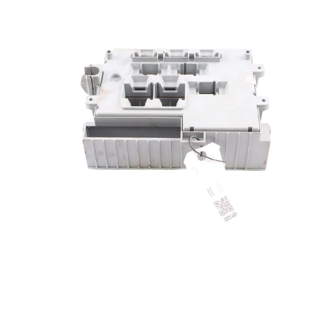 Fuse Box BMW E87 E90 E91 E92 E93 Front Power Distribution Relay Box to with Part number 6978270 Fuse Box BMW E87 E90 E91 E92 E93 Front Power Distribution Relay Box - SKU 6906607 - Part number 6978270