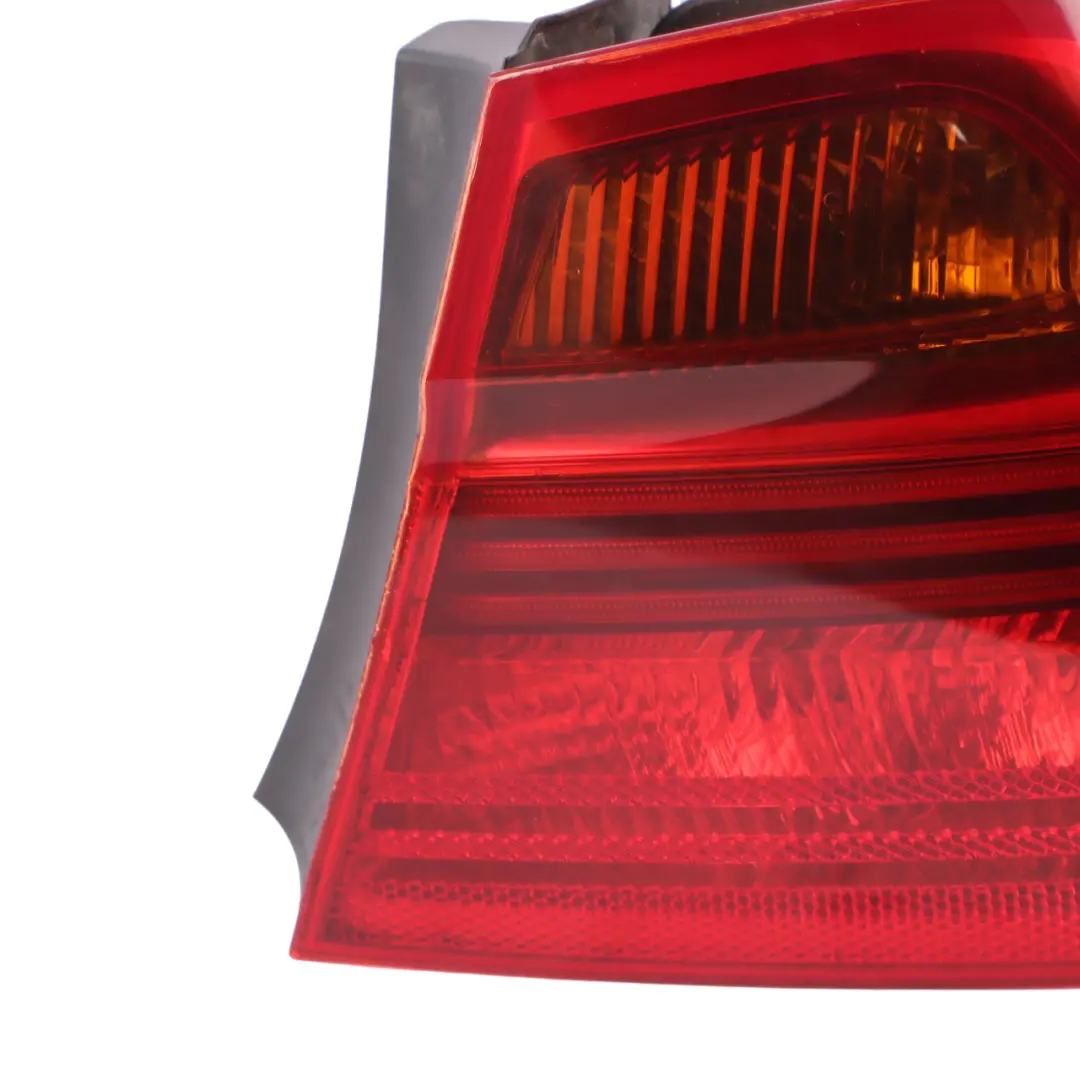 Lampa Tylna Prawa Tył Prawy do BMW E90 o numerze 6937458 BMW E90 Lampa Tylna Prawa Tył Prawy - SKU 6937458-1 - Numer Części 6937458