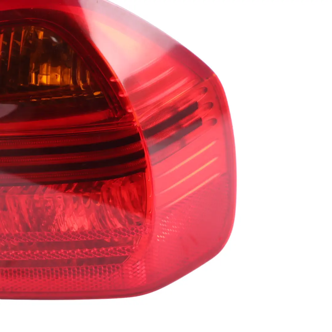 Lampa Tylna Prawa Tył Prawy do BMW E90 o numerze 6937458 BMW E90 Lampa Tylna Prawa Tył Prawy - SKU 6937458-1 - Numer Części 6937458