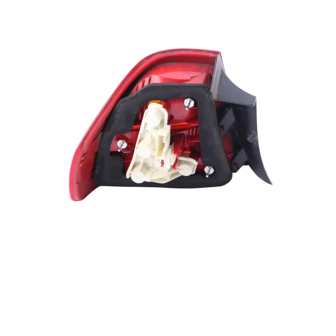 Lampa Tylna Prawa Tył Prawy do BMW E90 o numerze 6937458 BMW E90 Lampa Tylna Prawa Tył Prawy - SKU 6937458-1 - Numer Części 6937458