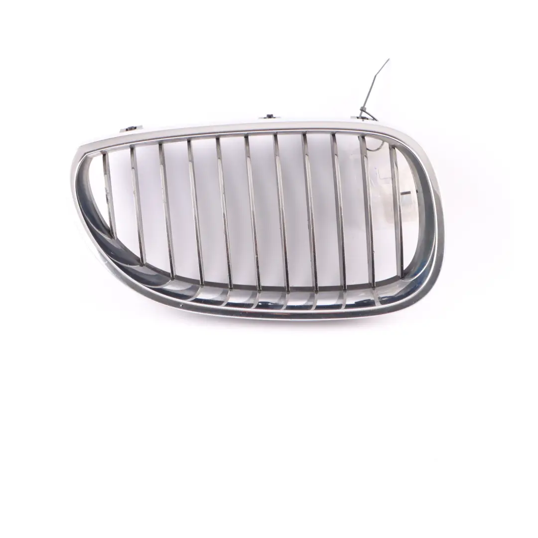 Ziergitter Rechts Chrom Schwarz 5113 für BMW E60 E61 LCI mit Teilenummer 7027062 BMW E60 E61 LCI Ziergitter Rechts Chrom Schwarz 5113 - SKU 7027062-1 - Teilenummer 7027062