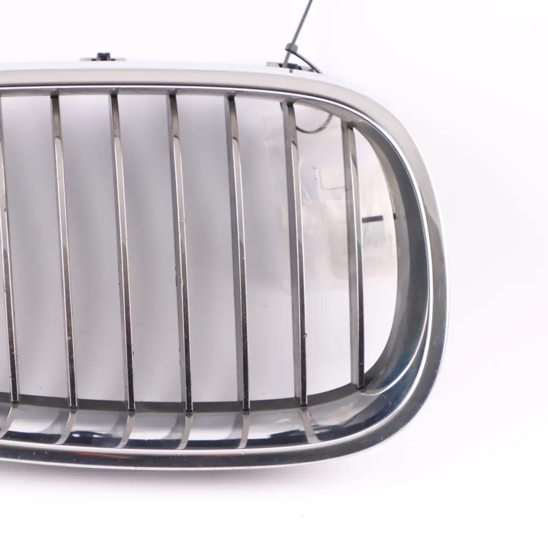 Front Bumper Grille Kidney Right O/S Cover Chrome Black to BMW E60 E61 with Part number 7027062 BMW E60 E61 Front Bumper Grille Kidney Right O/S Cover Chrome Black - SKU 7027062-1 - Part number 7027062