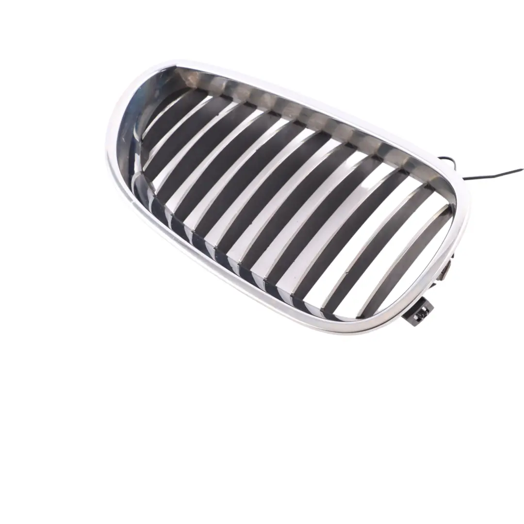 BMW E60 E61 LCI Grille Rognon Droite O/S Chrome Noir - SKU 7027062-1 - Numéro de pièce 7027062