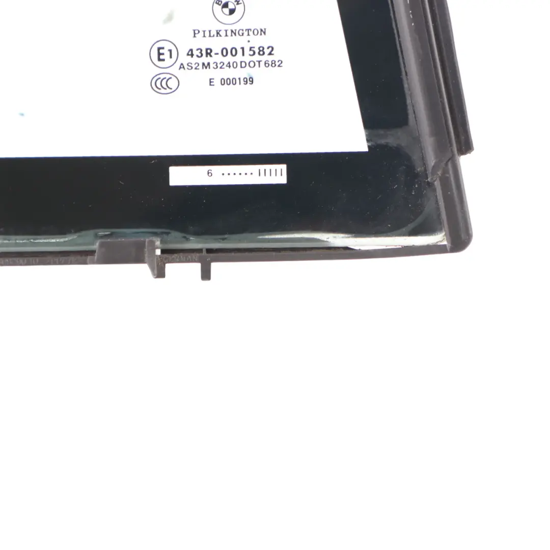 Vitre Fenêtre AS2 de Porte Fixe en Verre Cote Droit pour BMW E90 à propos du numéro de pièce 7060212 BMW E90 Vitre Fenêtre AS2 de Porte Fixe en Verre Cote Droit - SKU 7060212 - Numéro de pièce 7060212