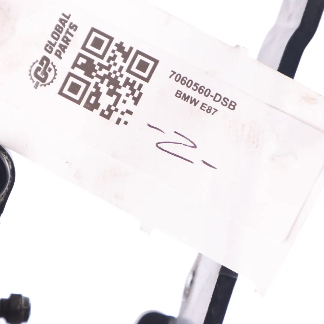 Bonnet Hinge BMW E81 E87 Right O/S Hood Hinge Tiefseeblau Blue Metallic - A76 to with Part number 7060560 Bonnet Hinge BMW E81 E87 Right O/S Hood Hinge Tiefseeblau Blue Metallic - A76 - SKU 7060560-DSB - Part number 7060560