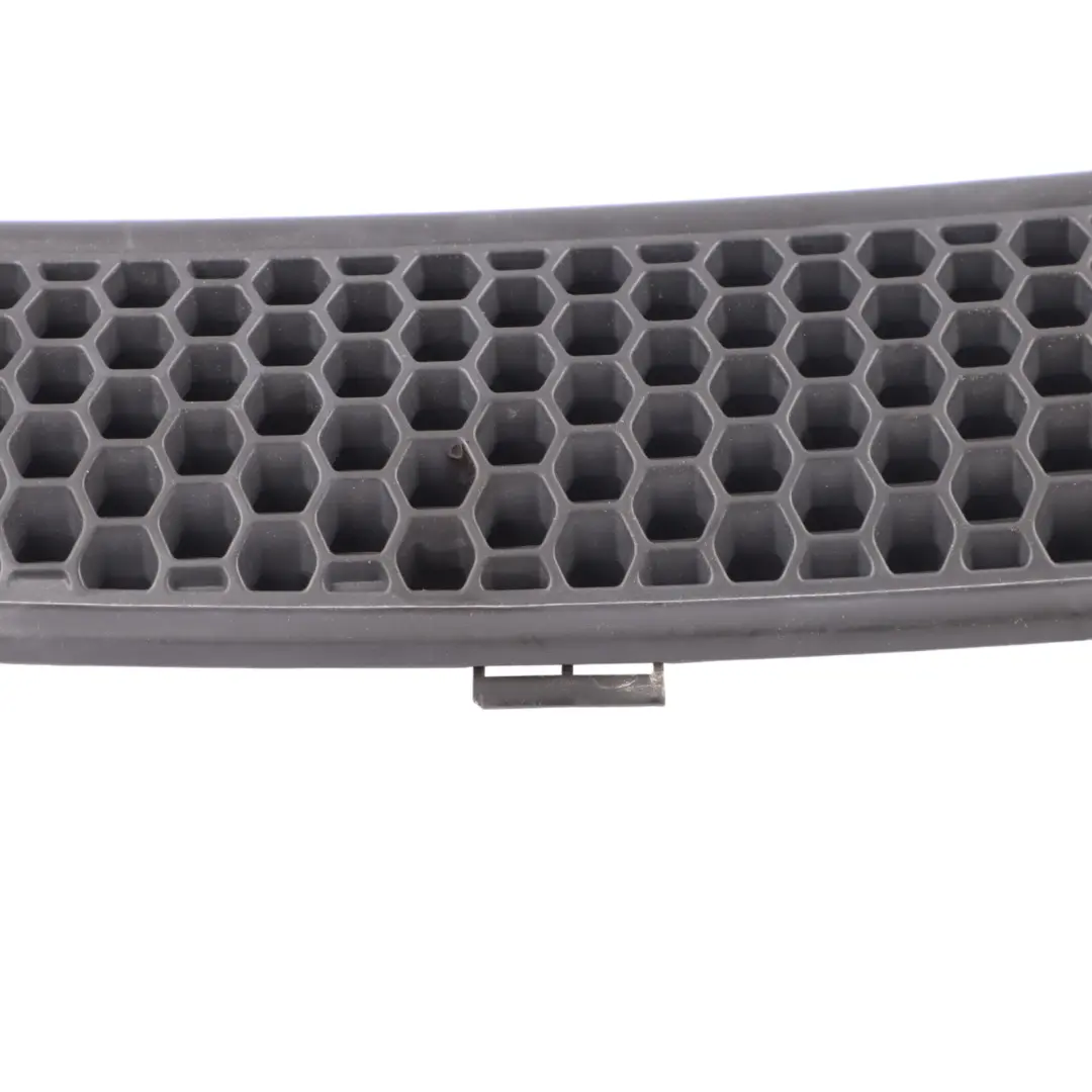 Top Trim Grille Schwarz Blue Front Right O/S to Mini Cooper R50 R52 R53 with Part number 7122506 Mini Cooper R50 R52 R53 Top Trim Grille Schwarz Blue Front Right O/S - SKU 7122506-3 - Part number 7122506