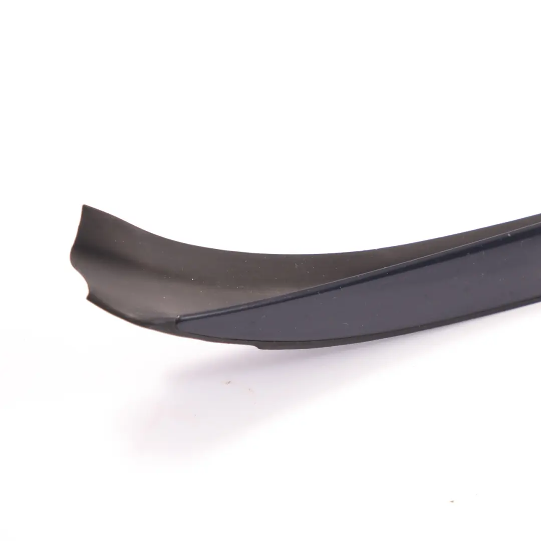 Striscia Trim Parabrezza a goccia anteriore sinistra Monacoblau A35 per BMW E90 E91 con numero di parte 7126939 BMW E90 E91 Striscia Trim Parabrezza a goccia anteriore sinistra Monacoblau A35 - SKU 7126939-MB - Numero di parte 7126939