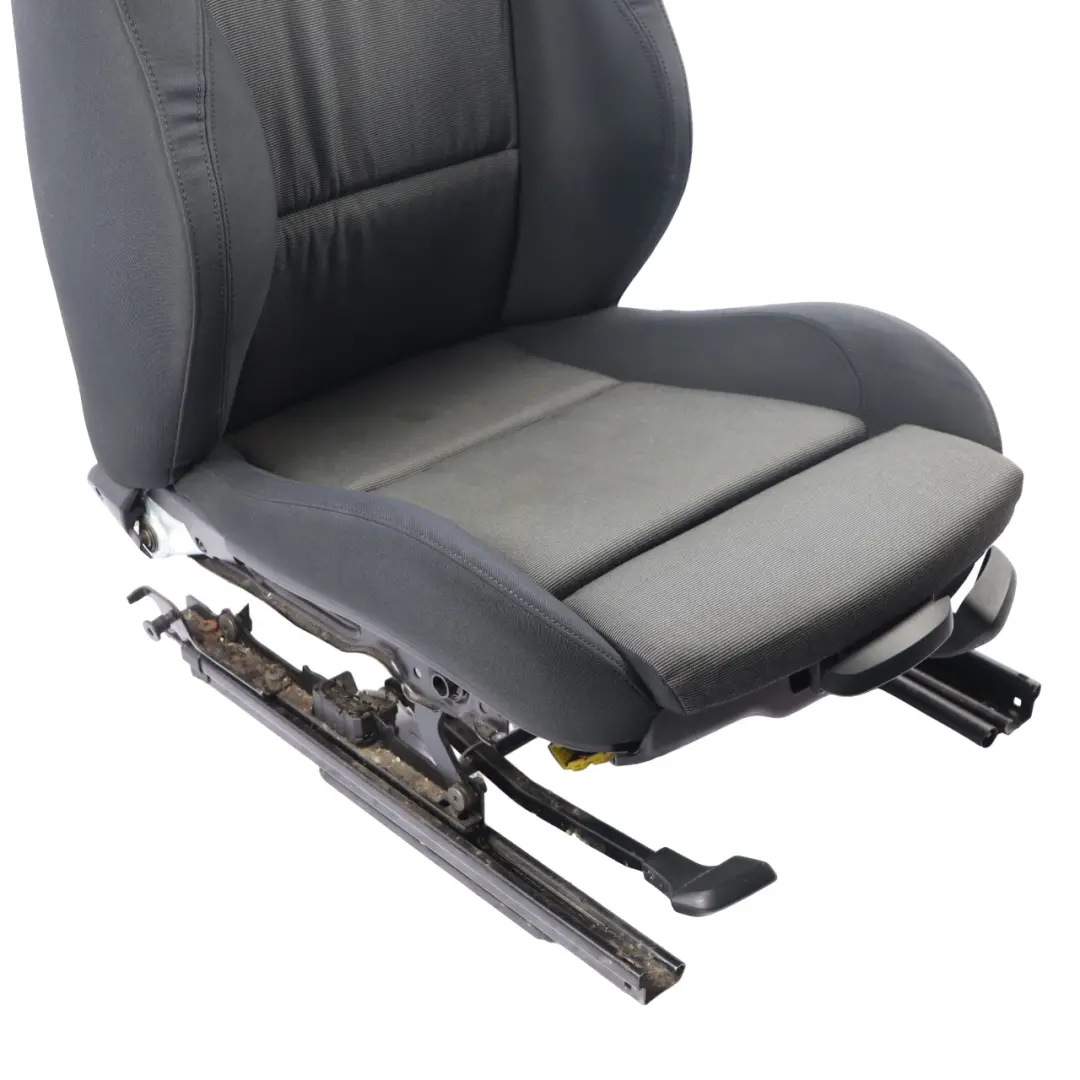 Sedile anteriore sinistro Tessuto Interno Moiré Antracite Interno per BMW E87 con numero di parte 7130763 BMW E87 Sedile anteriore sinistro Tessuto Interno Moiré Antracite Interno - SKU 7130763-2 - Numero di parte 7130763