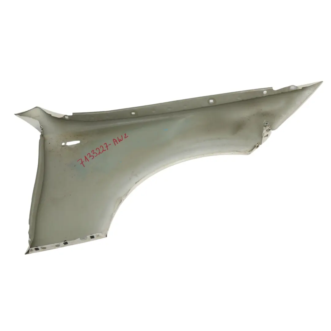 BMW E81 E87 Pannello laterale parafango anteriore sinistro Alpinweiss White 300 - SKU 7133227-AW2 - Numero di parte 7133227