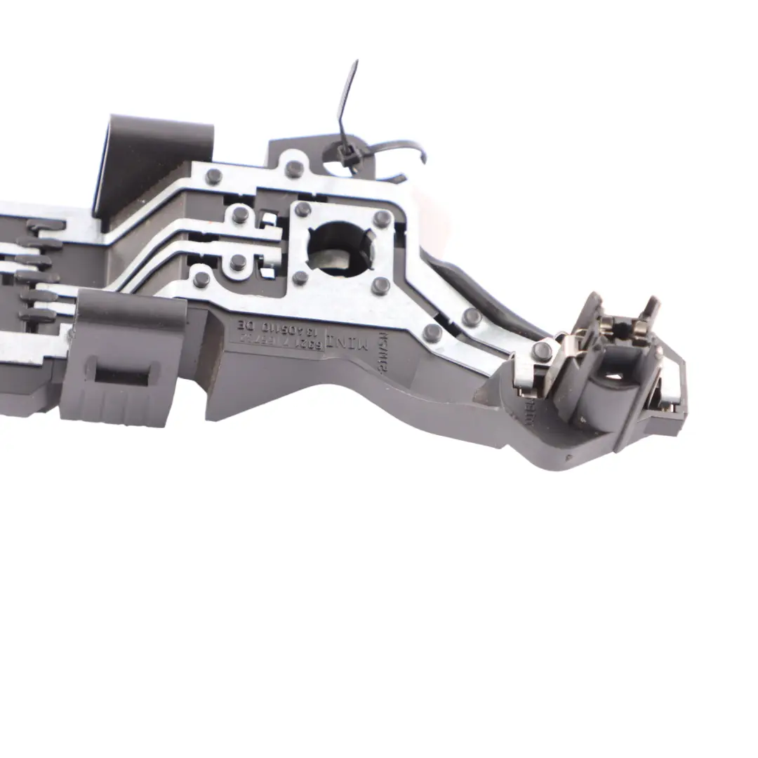 Support de lampe arriere droit pour Mini R50 R52 R53 à propos du numéro de pièce 7165732 Mini R50 R52 R53 Support de lampe arriere droit - SKU 7165732 - Numéro de pièce 7165732