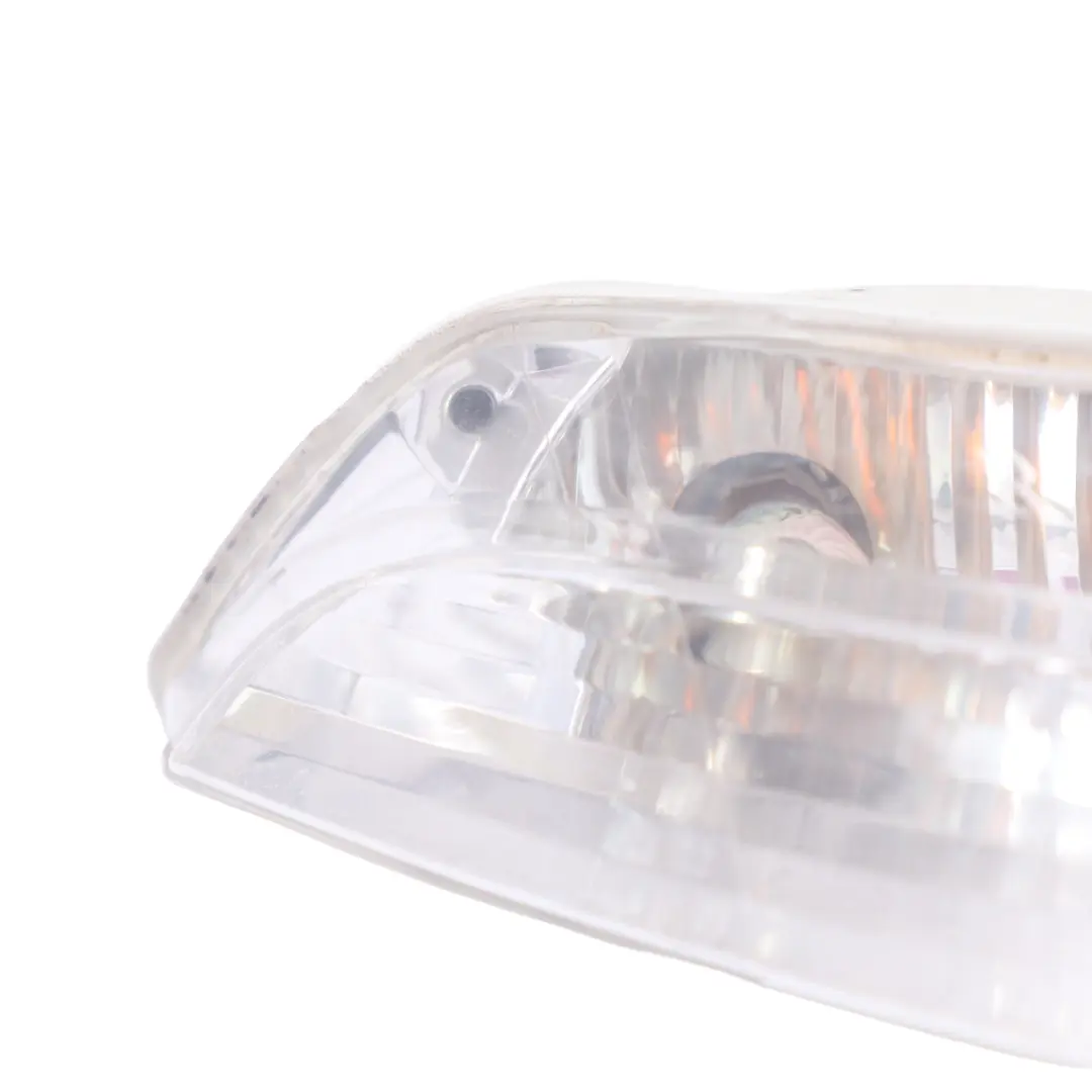 Luz Indicadora de Dirección Blanca Derecha para BMW E63 E64 con número de pieza 7165806 BMW E63 E64 Luz Indicadora de Dirección Blanca Derecha - SKU 7165806 - Número de pieza 7165806