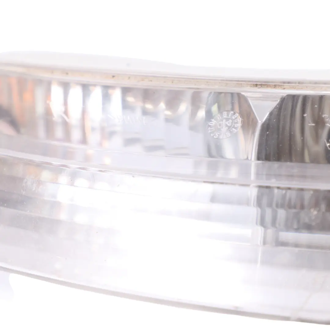 Luz Indicadora de Dirección Blanca Derecha para BMW E63 E64 con número de pieza 7165806 BMW E63 E64 Luz Indicadora de Dirección Blanca Derecha - SKU 7165806 - Número de pieza 7165806