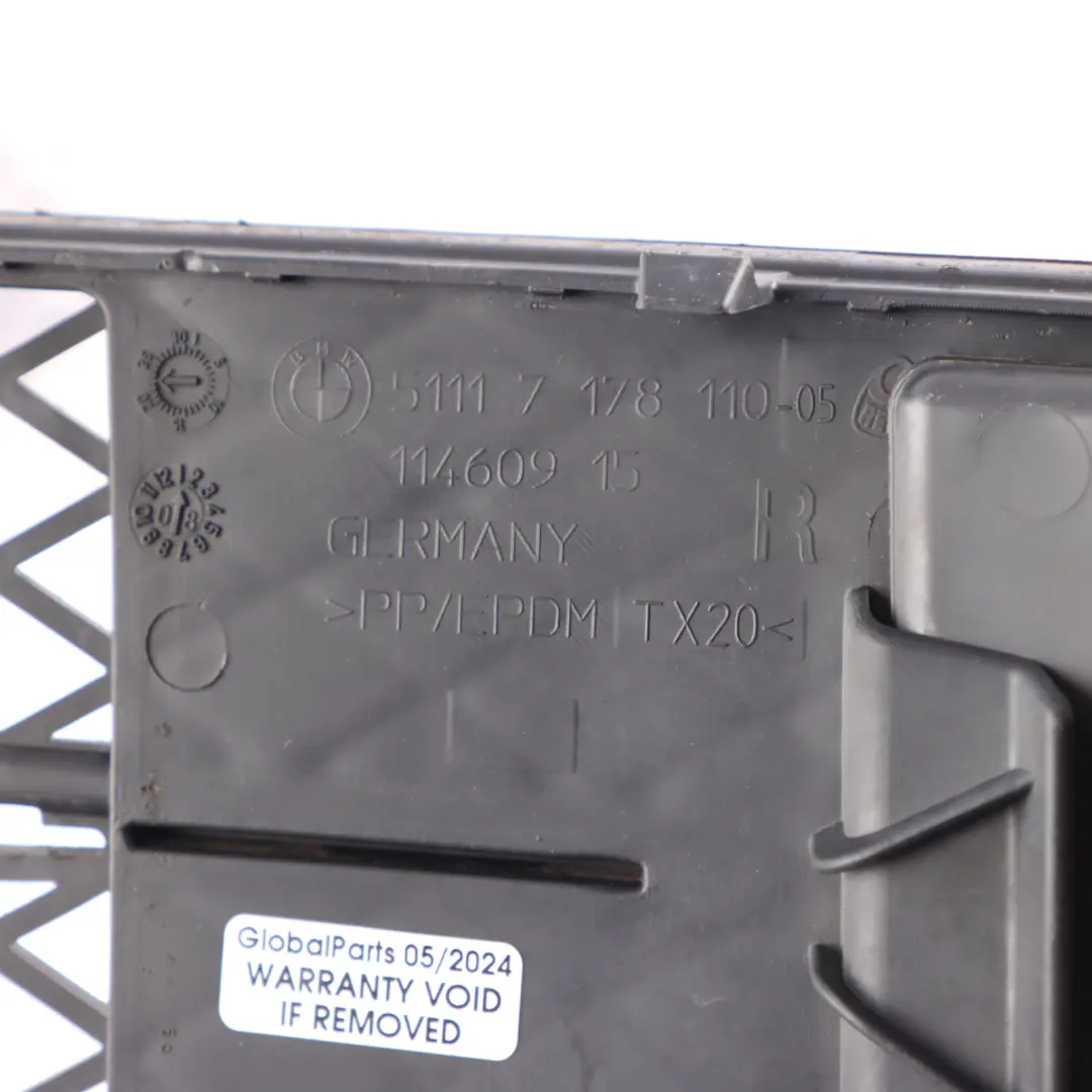 Front Stoß Stange Rechts Luftkanal Mitte Gitter für BMW E60 E61 mit Teilenummer 7178112 BMW E60 E61 Front Stoß Stange Rechts Luftkanal Mitte Gitter - SKU 7178112 - Teilenummer 7178112