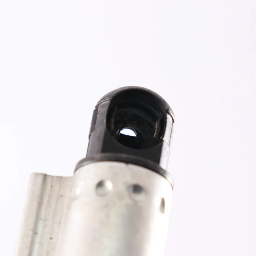 Folding Top Right O/S Hydraulic Cylinder to BMW E88 Convertible with Part number 7190670 BMW E88 Convertible Folding Top Right O/S Hydraulic Cylinder - SKU 7190670 - Part number 7190670