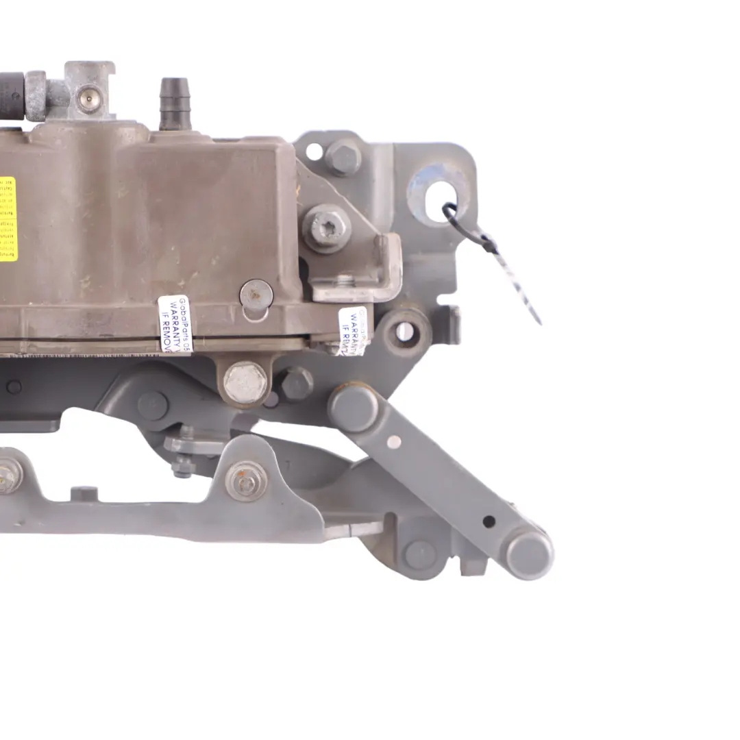 Charnière Capot Gauche Actionneur Protection Active Gris Sidéral - A52 pour BMW F10 à propos du numéro de pièce 7191049 BMW F10 Charnière Capot Gauche Actionneur Protection Active Gris Sidéral - A52 - SKU 7191049-SCG - Numéro de pièce 7191049