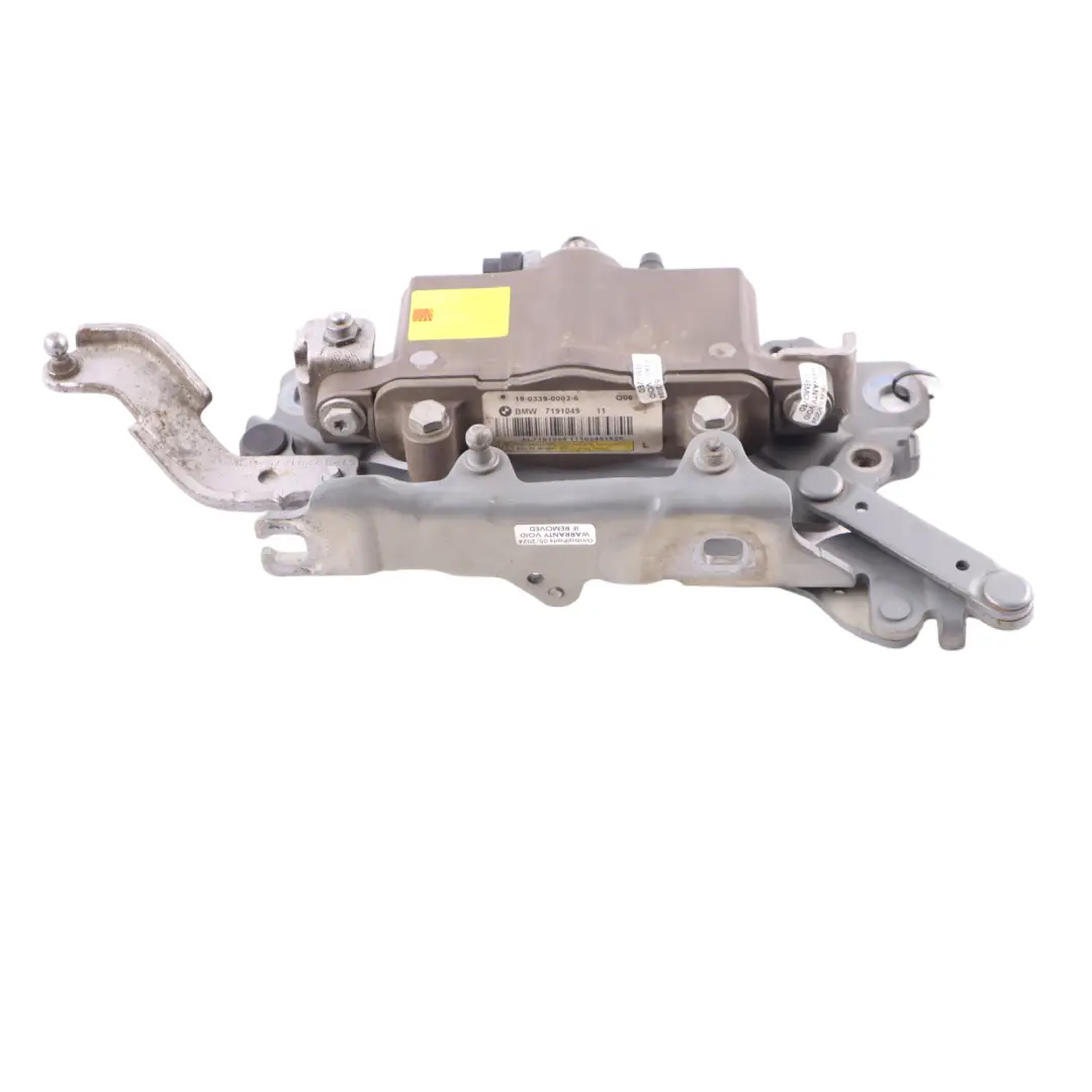 Cerniera Cofano Sinistra Attuatore Protezione Attiva Space Grey - A52 per BMW F10 con numero di parte 7191049 BMW F10 Cerniera Cofano Sinistra Attuatore Protezione Attiva Space Grey - A52 - SKU 7191049-SCG - Numero di parte 7191049