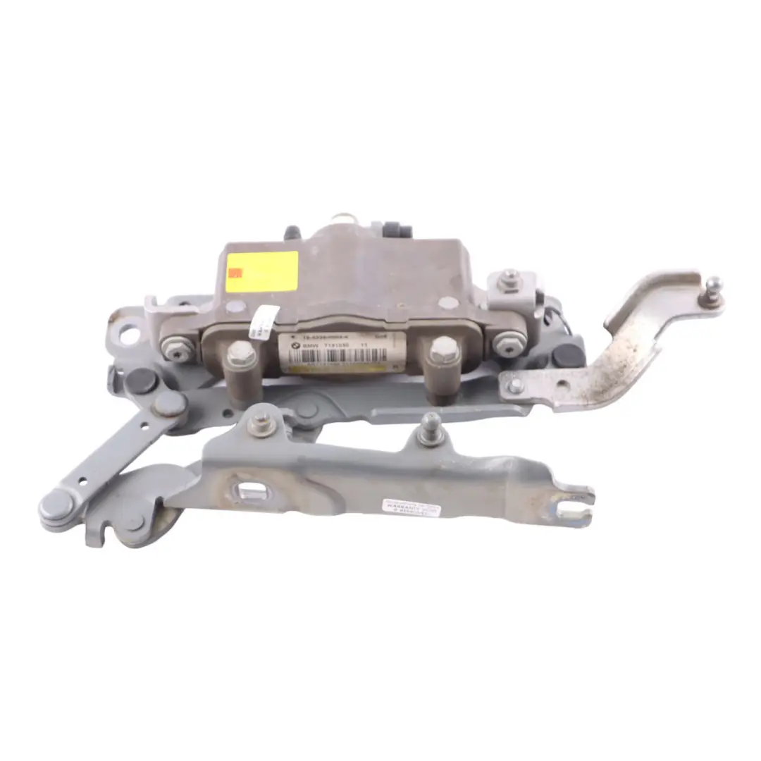 Bisagra Capó Derecha Protectio Actuador Gris Espacial Metalizado - A52 para BMW F10 con número de pieza 7191050 BMW F10 Bisagra Capó Derecha Protectio Actuador Gris Espacial Metalizado - A52 - SKU 7191050-SCG - Número de pieza 7191050