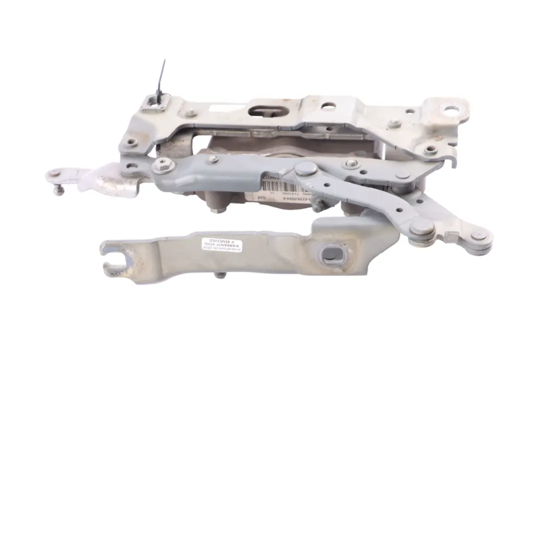 Cerniera Del Cofano Destra Attuatore Protezione Attiva Space Grey - A52 per BMW F10 con numero di parte 7191050 BMW F10 Cerniera Del Cofano Destra Attuatore Protezione Attiva Space Grey - A52 - SKU 7191050-SCG - Numero di parte 7191050