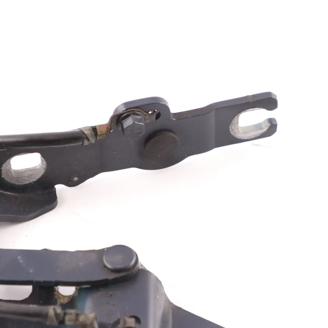 Bonnet Hinge BMW E81 E87 Left N/S Hood Hinge Tiefseeblau Blue Metallic - A76 to with Part number 7210673 Bonnet Hinge BMW E81 E87 Left N/S Hood Hinge Tiefseeblau Blue Metallic - A76 - SKU 7210673-DSB - Part number 7210673