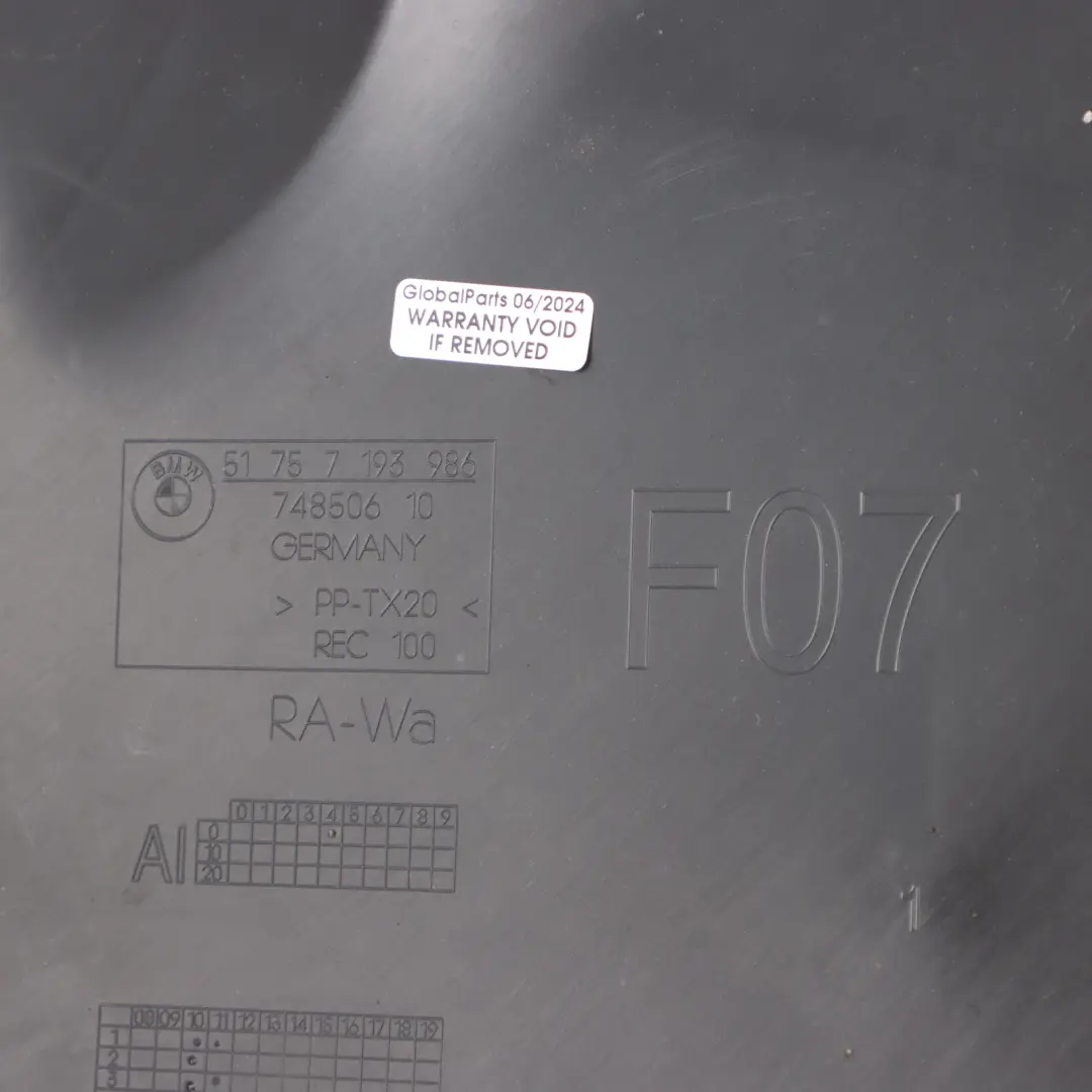 Osłona Obudowa Podwozia Tylna Prawa Tył Prawy do BMW F07 o numerze 7193986 BMW F07 Osłona Obudowa Podwozia Tylna Prawa Tył Prawy - SKU 7193986 - Numer Części 7193986