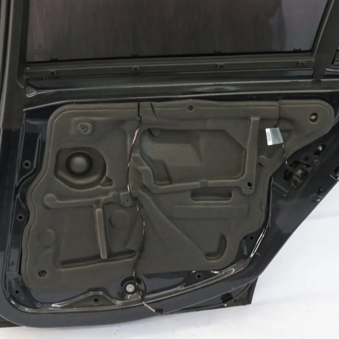 Puerta Trasera Derecha Monacoblau Monaco Azul Metalizado - A35 para BMW E90 con número de pieza 7203648 BMW E90 Puerta Trasera Derecha Monacoblau Monaco Azul Metalizado - A35 - SKU 7203648-MB1 - Número de pieza 7203648