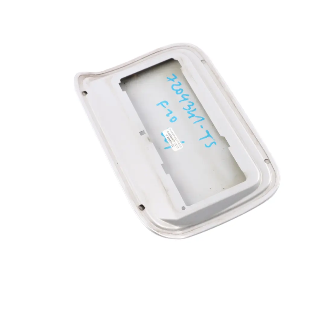 BMW F10 Couvercle Trappe De Remplissage De Carburant Titan Silver - 354 - SKU 7204341-TS - Numéro de pièce 7204341