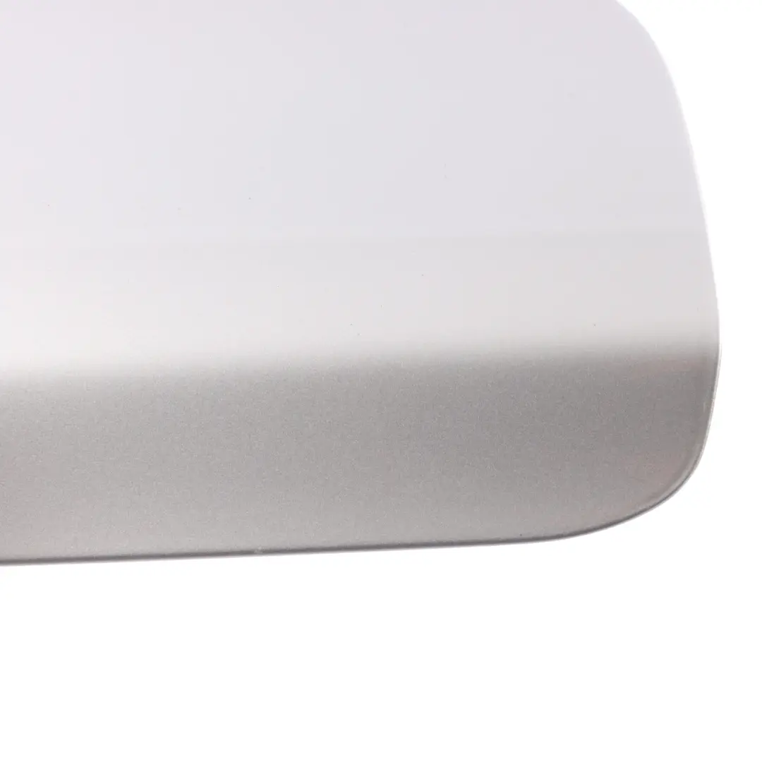 Kraftstoff Einfüll Stutzen Klappen Abdeckung Titansilber - 354 für BMW F10 mit Teilenummer 7204341 BMW F10 Kraftstoff Einfüll Stutzen Klappen Abdeckung Titansilber - 354 - SKU 7204341-TS - Teilenummer 7204341