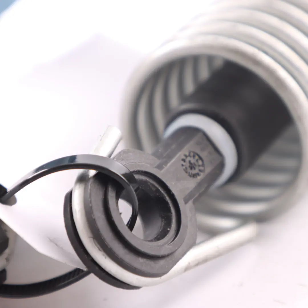 Tension Return Spring Left / Right Boot Trunk Lid Tailgate Set Pair to BMW F10 with Part number 7204366 BMW F10 Tension Return Spring Left / Right Boot Trunk Lid Tailgate Set Pair - SKU 7204366-1 - Part number 7204366