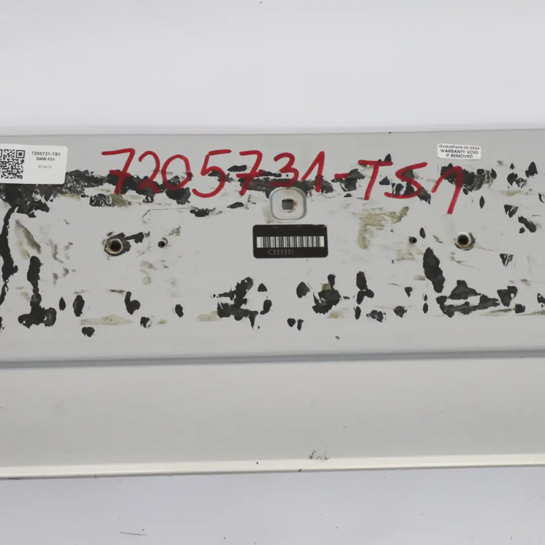 BMW F01 F02 Osłona Pokrywa Klapy Bagażnika Titansilber Silver - 354 7186530 - SKU 7205731-TS1 - Numer Części 7205731