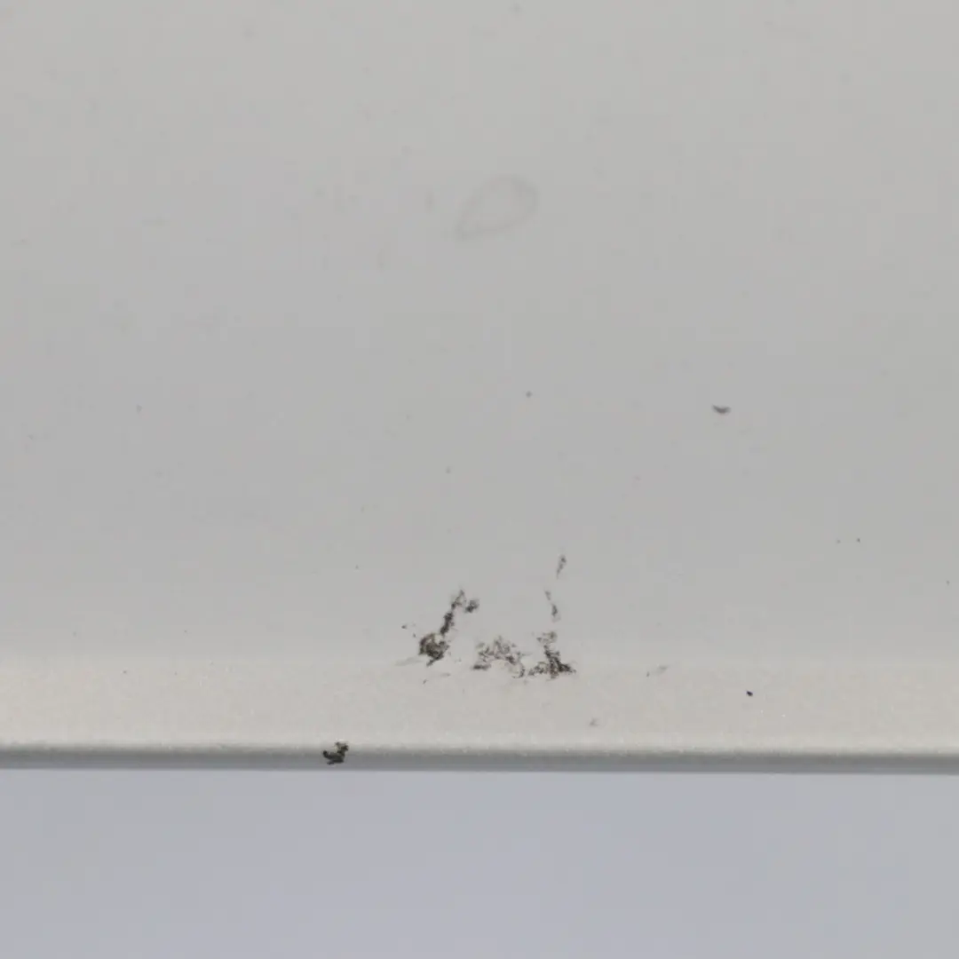 Finitura coperchio bagagliaio Titansilber Argento - 354 7186530 per BMW F01 F02 con numero di parte 7205731 BMW F01 F02 Finitura coperchio bagagliaio Titansilber Argento - 354 7186530 - SKU 7205731-TS1 - Numero di parte 7205731