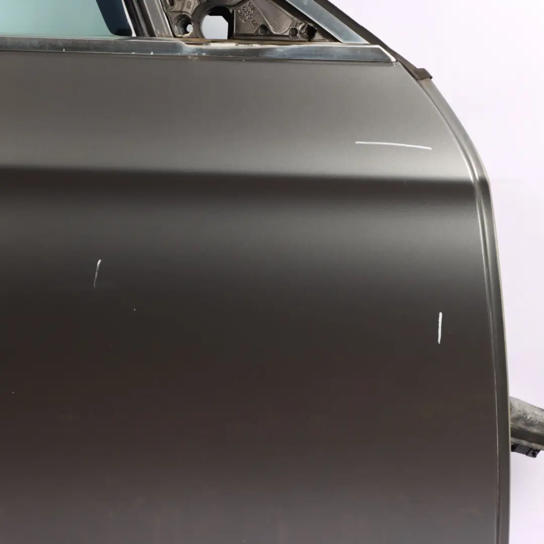 Tür Vorne Rechts Spacegrau Space Grau Metallic - A52 für BMW F10 F11 mit Teilenummer 7206108 BMW F10 F11 Tür Vorne Rechts Spacegrau Space Grau Metallic - A52 - SKU 7206108-SCG - Teilenummer 7206108