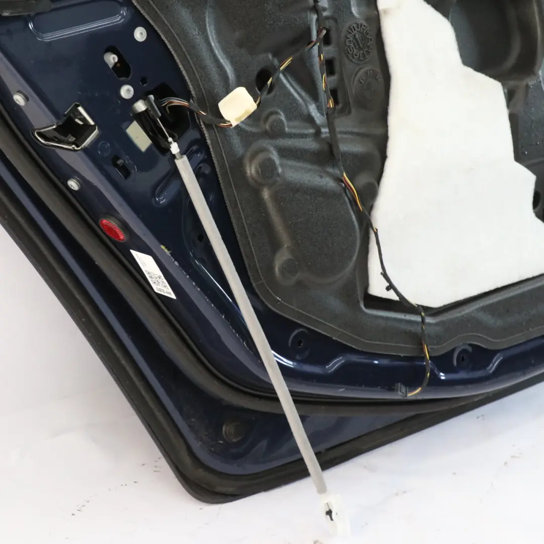 Tür hinten links Tiefseeblau Deep Sea Blue - A76 für BMW F11 Touring mit Teilenummer 7206119 BMW F11 Touring Tür hinten links Tiefseeblau Deep Sea Blue - A76 - SKU 7206119-DSB - Teilenummer 7206119
