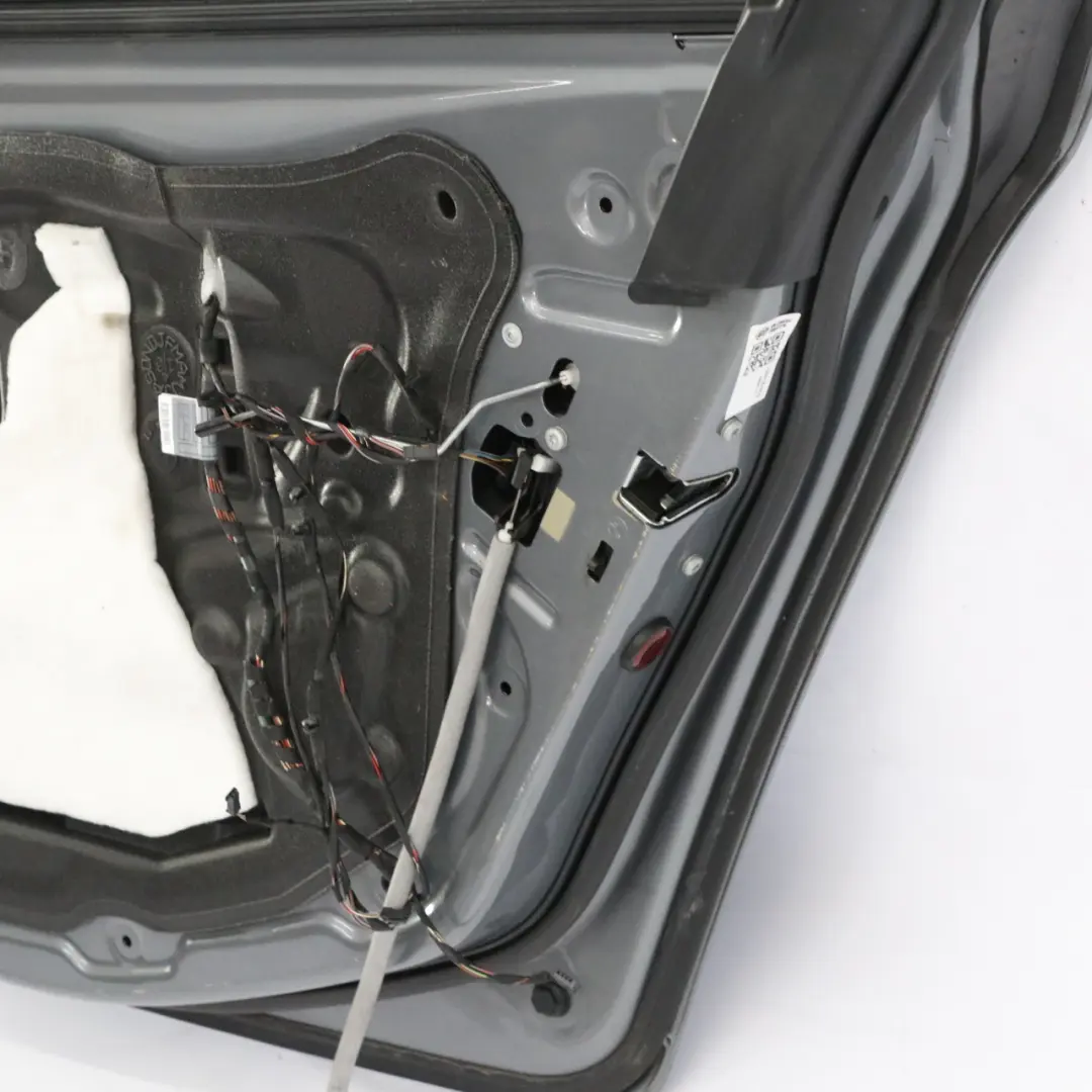 Puerta Trasera Derecha Spacegrau Gris Espacial Metalizado - A52 para BMW F11 Touring con número de pieza 7206120 BMW F11 Touring Puerta Trasera Derecha Spacegrau Gris Espacial Metalizado - A52 - SKU 7206120-SCG - Número de pieza 7206120