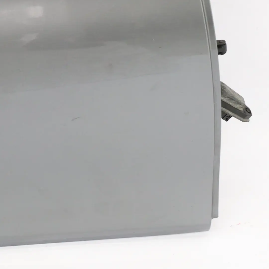 Puerta Trasera Derecha Spacegrau Gris Espacial Metalizado - A52 para BMW F11 Touring con número de pieza 7206120 BMW F11 Touring Puerta Trasera Derecha Spacegrau Gris Espacial Metalizado - A52 - SKU 7206120-SCG - Número de pieza 7206120
