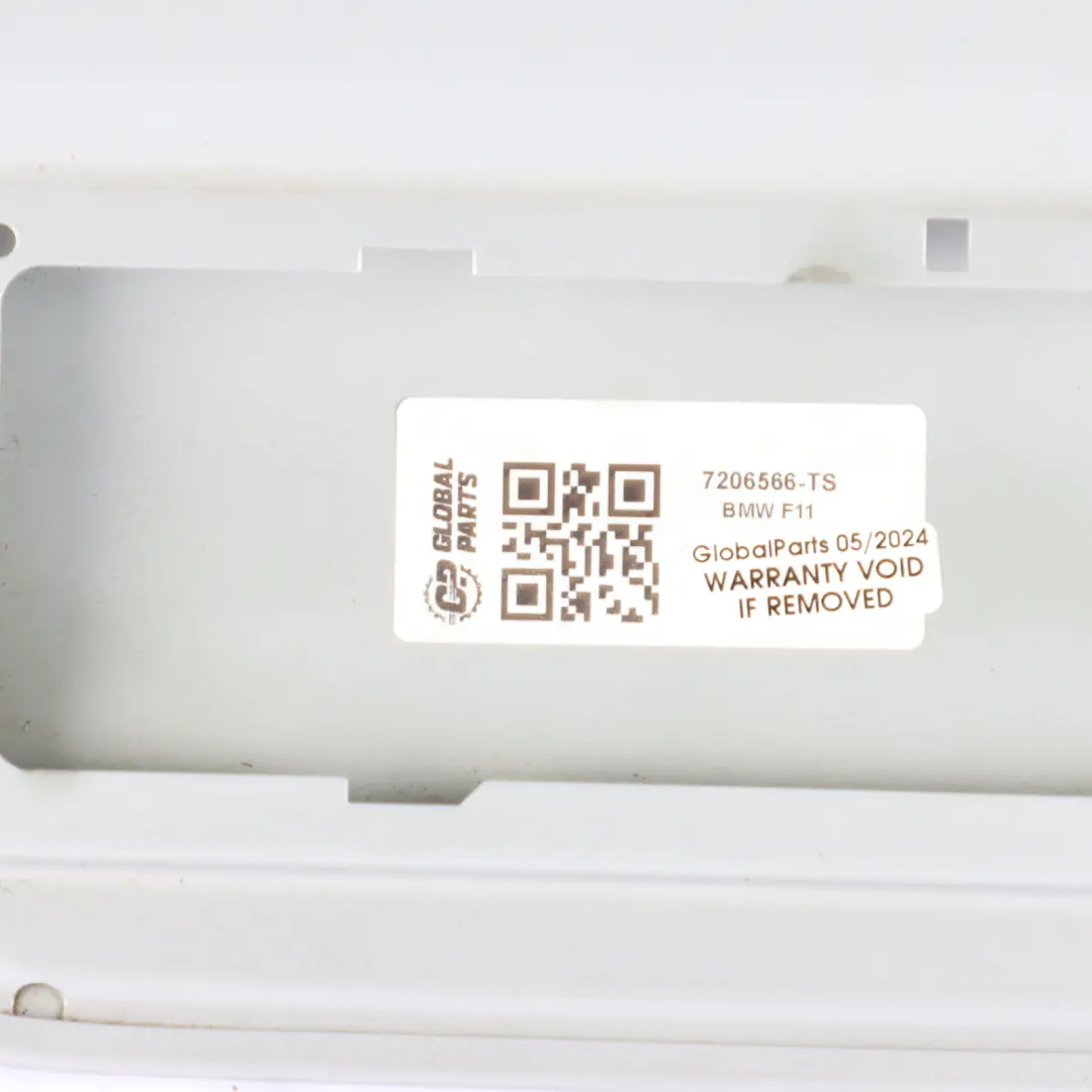 Fill-in Flap Filler Titan Silver - 354 to Fuel Cover BMW F11 with Part number 7206566 Fuel Cover BMW F11 Fill-in Flap Filler Titan Silver - 354 - SKU 7206566-TS - Part number 7206566