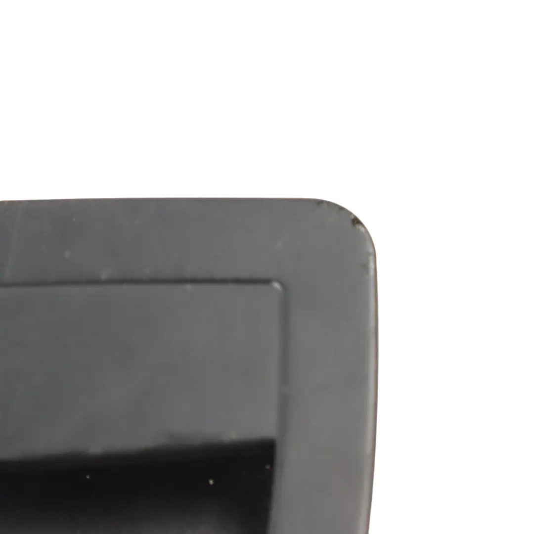 Maniglia incassata Tappeto Pavimento Bagagliaio Nero per BMW F07 GT con numero di parte 7235084 BMW F07 GT Maniglia incassata Tappeto Pavimento Bagagliaio Nero - SKU 7235084 - Numero di parte 7235084